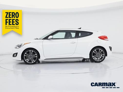 White 2017 Hyundai Veloster Turbo
