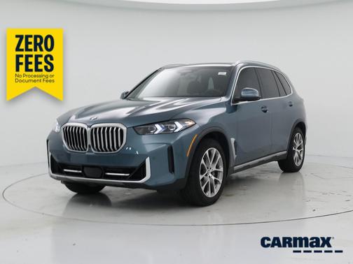Green 2024 BMW X5 xDrive40i