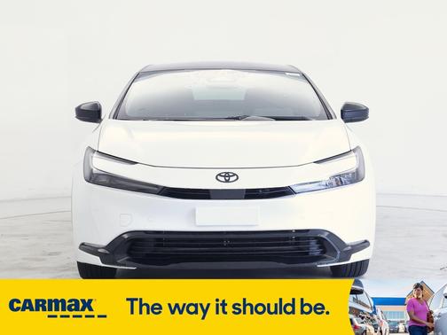 2025 Toyota Prius XLE