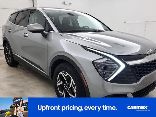 Gray 2024 Kia Sportage LX
