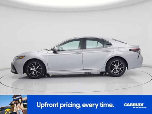 Silver 2024 Toyota Camry SE