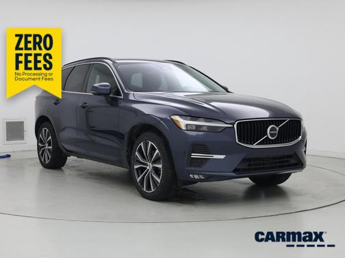 Blue 2022 Volvo XC60 B5 Momentum