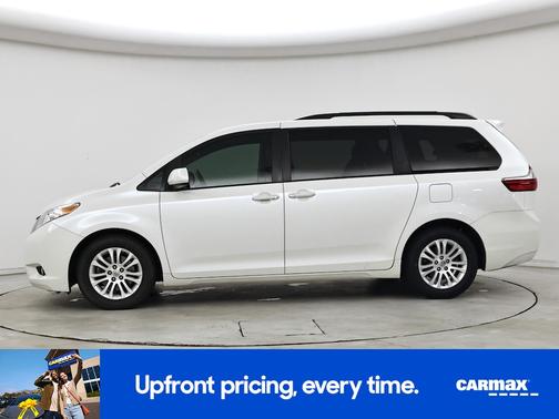 White 2016 Toyota Sienna XLE Premium