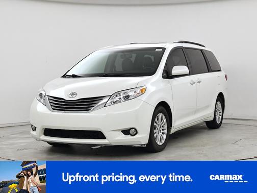 White 2016 Toyota Sienna XLE Premium