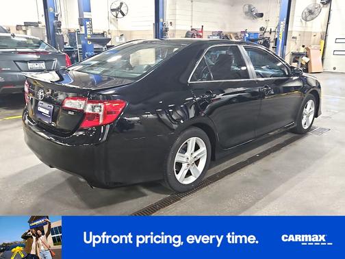 Black 2014 Toyota Camry SE