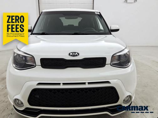 White 2016 Kia Soul +