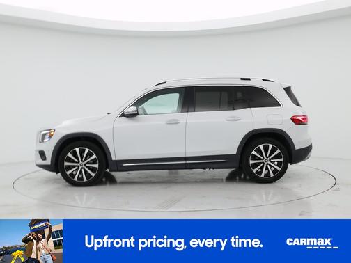 White 2022 Mercedes-Benz GLB 250