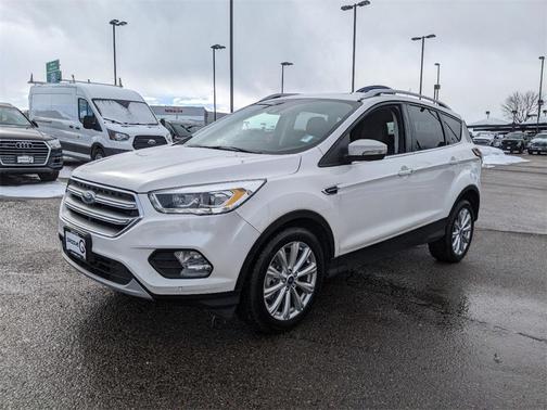 Photo 4 of 32 of 2017 Ford Escape Titanium