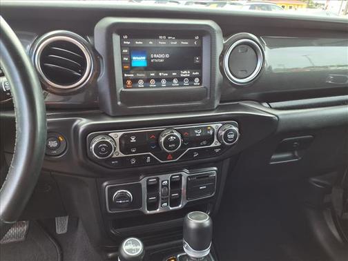 2021 Jeep Wrangler Unlimited Sahara Altitude