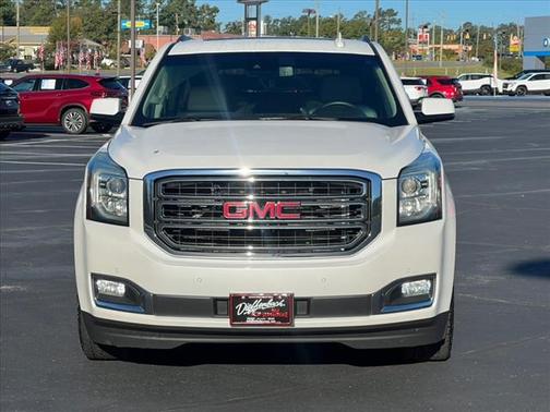 Photo 2 of 25 of 2016 GMC Yukon SLT