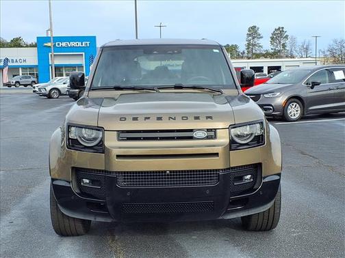 2024 Land Rover Defender P400 X-Dynamic SE