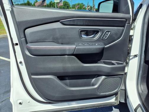 White 2025 Honda Pilot Black Edition
