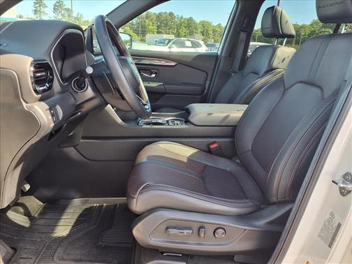White 2025 Honda Pilot Black Edition