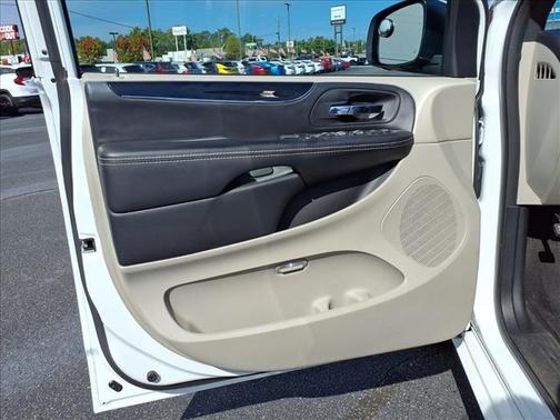 2016 Dodge Grand Caravan AVP/SE