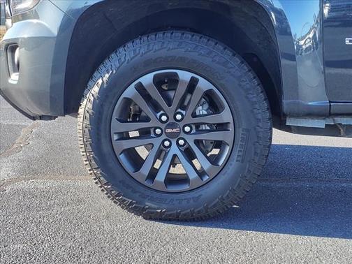 Photo 5 of 24 of 2018 GMC Canyon SLT
