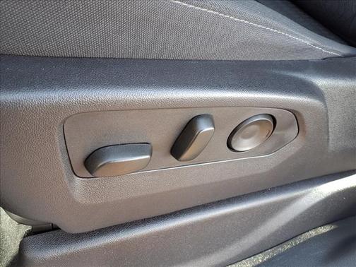 White 2024 GMC Sierra 1500 Elevation