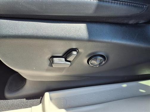 White 2024 Chrysler Pacifica Touring-L
