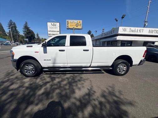 2021 RAM 3500 Tradesman Crew Cab 4x4 8' Box