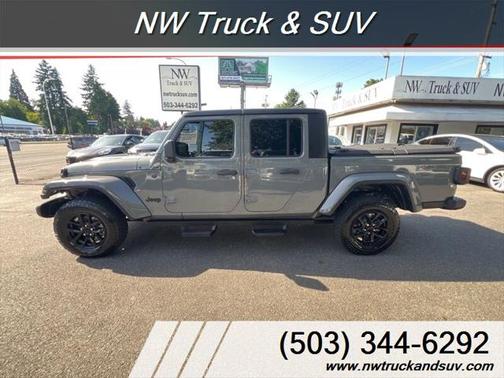 2022 Jeep Gladiator Sport S