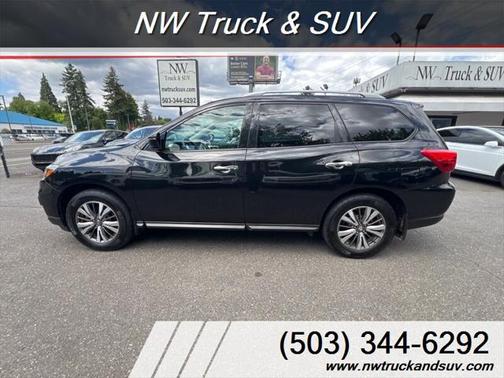 2019 Nissan Pathfinder SV