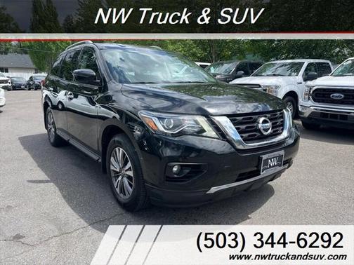 2019 Nissan Pathfinder SV
