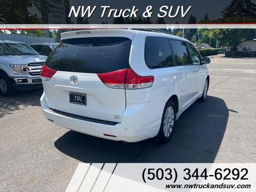 2014 Toyota Sienna XLE