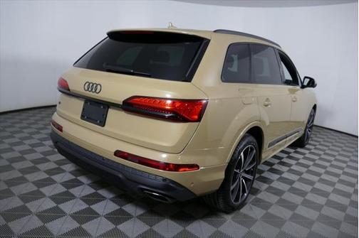 2025 Audi Q7 Premium Plus 45 TFSI quattro Tiptronic