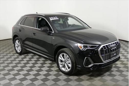 2025 Audi Q3 Premium 45 TFSI S line quattro Tiptronic