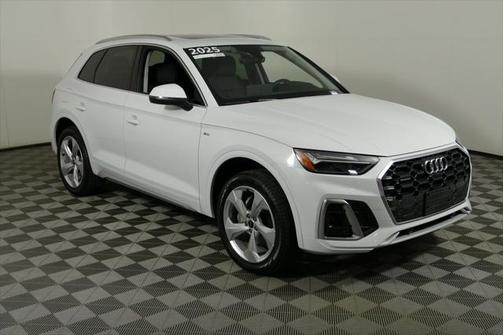 2025 Audi Q5 Premium Plus 45 TFSI S line quattro S tronic