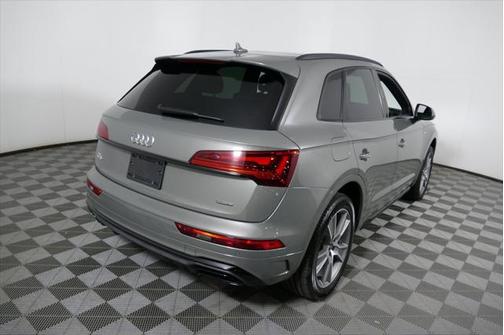 2025 Audi Q5 Premium 45 TFSI S line quattro