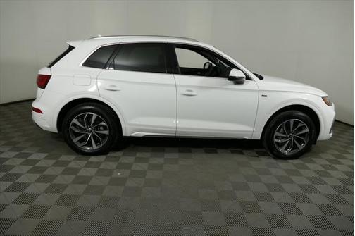 2025 Audi Q5 Premium Plus 45 TFSI S line quattro S tronic