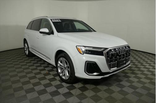 2025 Audi Q7 Premium Plus 55 TFSI quattro Tiptronic