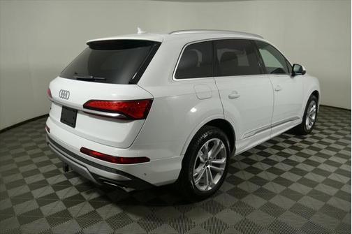 2025 Audi Q7 Premium Plus 55 TFSI quattro Tiptronic