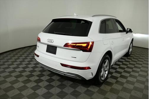 2025 Audi Q5 Premium 40 TFSI quattro S tronic