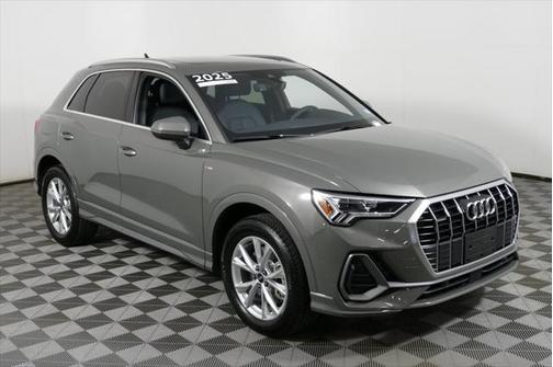 2025 Audi Q3 Premium 45 TFSI S line quattro Tiptronic