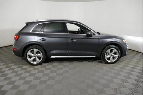 2023 Audi Q5 Premium Plus 45 TFSI S line quattro