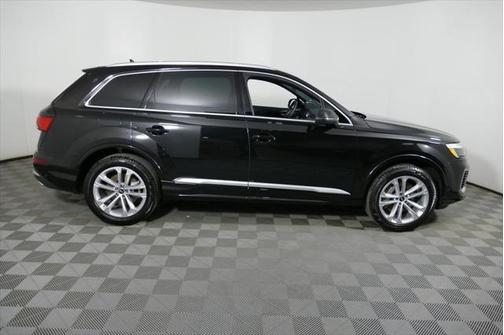 2025 Audi Q7 Premium Plus 55 TFSI quattro Tiptronic
