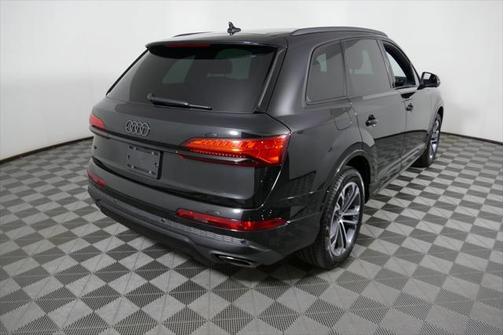 2025 Audi Q7 Premium Plus 45 TFSI quattro Tiptronic