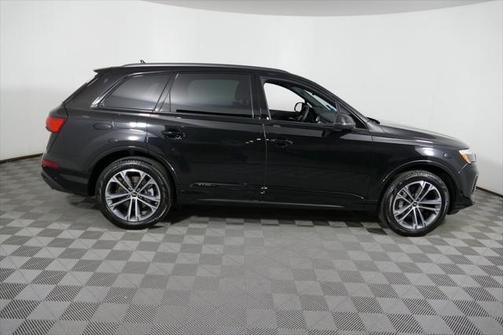 2025 Audi Q7 Premium Plus 45 TFSI quattro Tiptronic