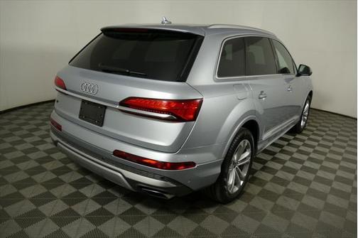 2025 Audi Q7 Premium Plus 55 TFSI quattro Tiptronic