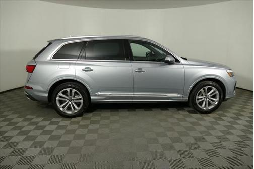 2025 Audi Q7 Premium Plus 55 TFSI quattro Tiptronic