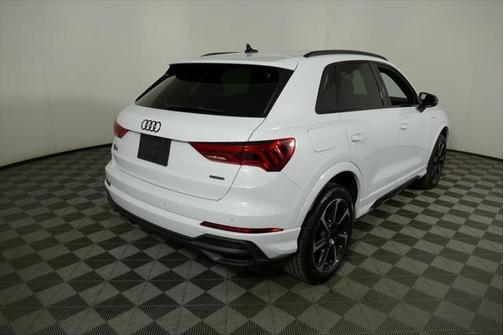 2025 Audi Q3 Premium 45 TFSI S line quattro Tiptronic