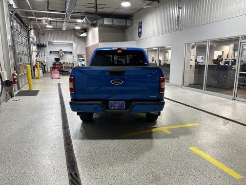Velocity Blue Metallic 2020 Ford F-150 XLT