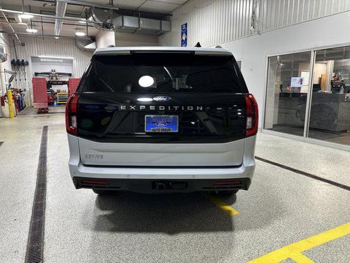 Silver Metallic 2025 Ford Expedition Active
