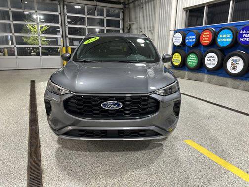 Carbonized Gray Metallic 2024 Ford Escape ST-Line