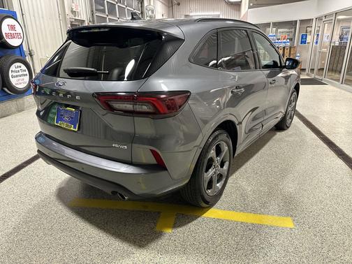 Carbonized Gray Metallic 2024 Ford Escape ST-Line