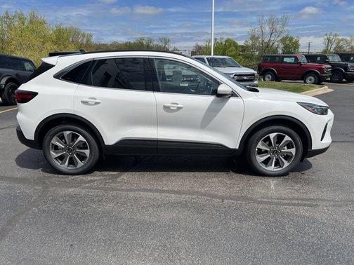 2025 Ford Escape Platinum