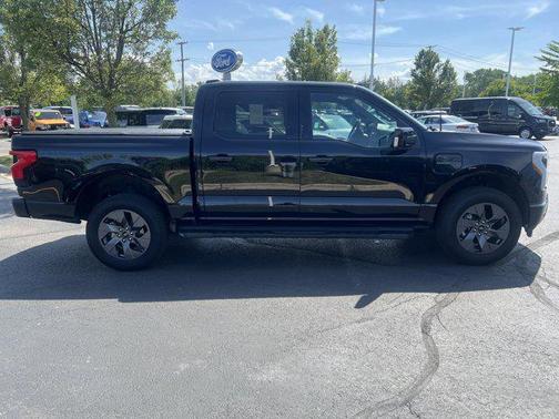 2023 Ford F-150 Lightning LARIAT