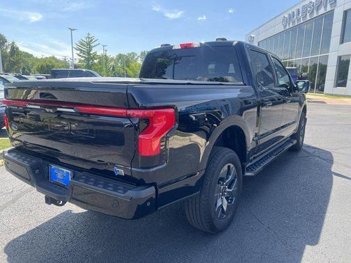 2023 Ford F-150 Lightning LARIAT