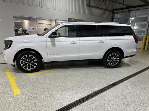 Oxford White 2025 Ford Expedition Max Platinum